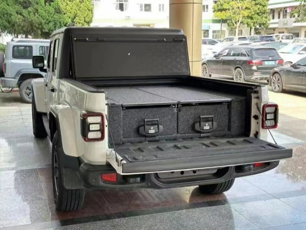 不銹鋼管廠家應(yīng)用——汽車收納滑軌